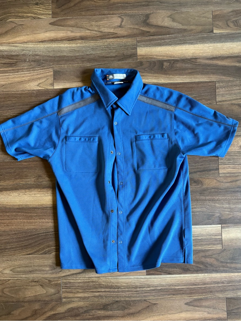 Vintage Nike ACG Men's Short-Sleeve Button Shirt - Blue